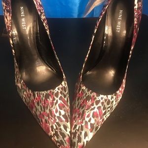 Nine West Muti Color Pump